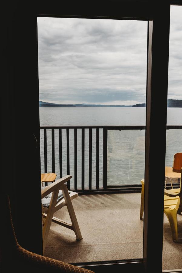 The Oceanfront Hotel Sointula Esterno foto