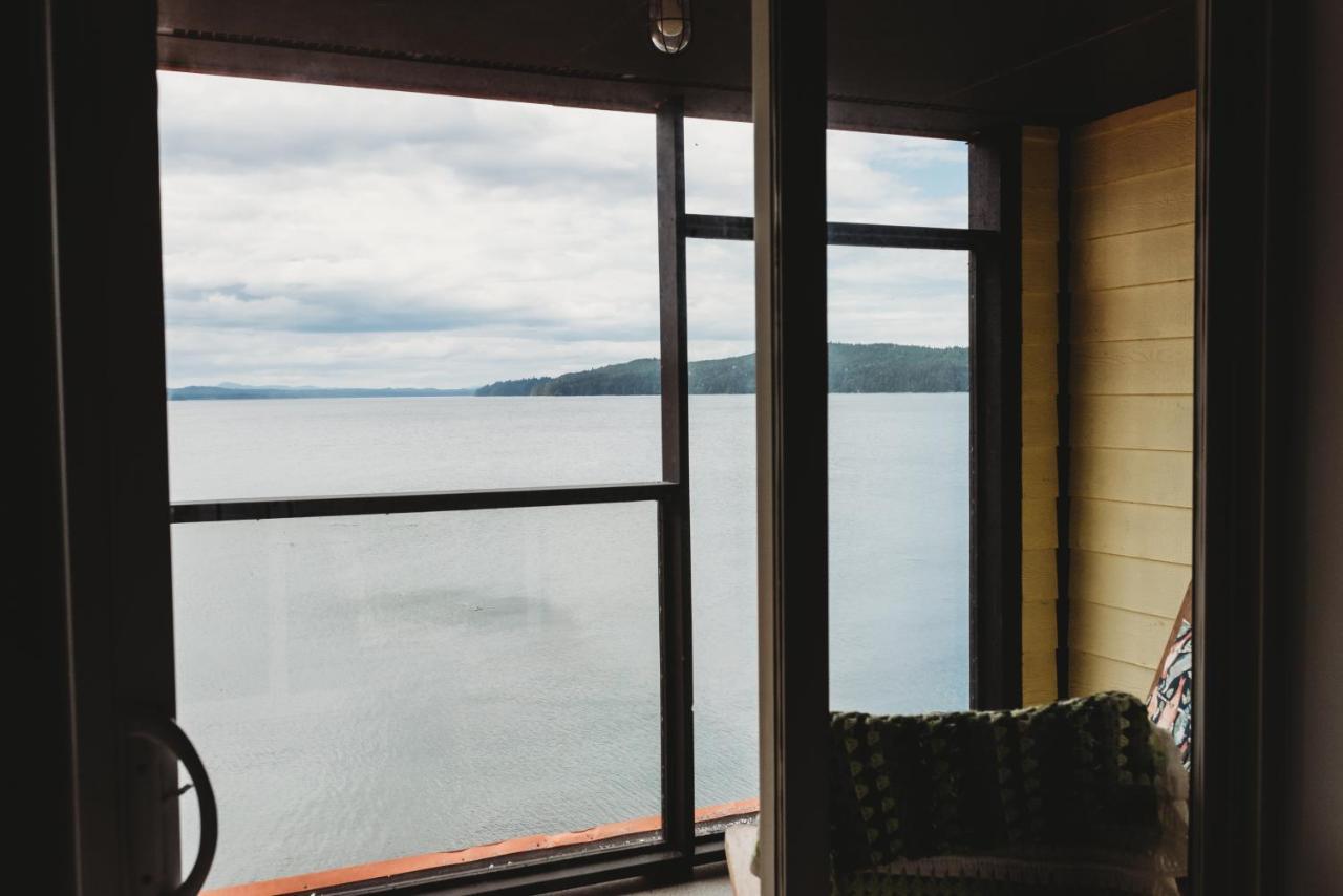 The Oceanfront Hotel Sointula Esterno foto