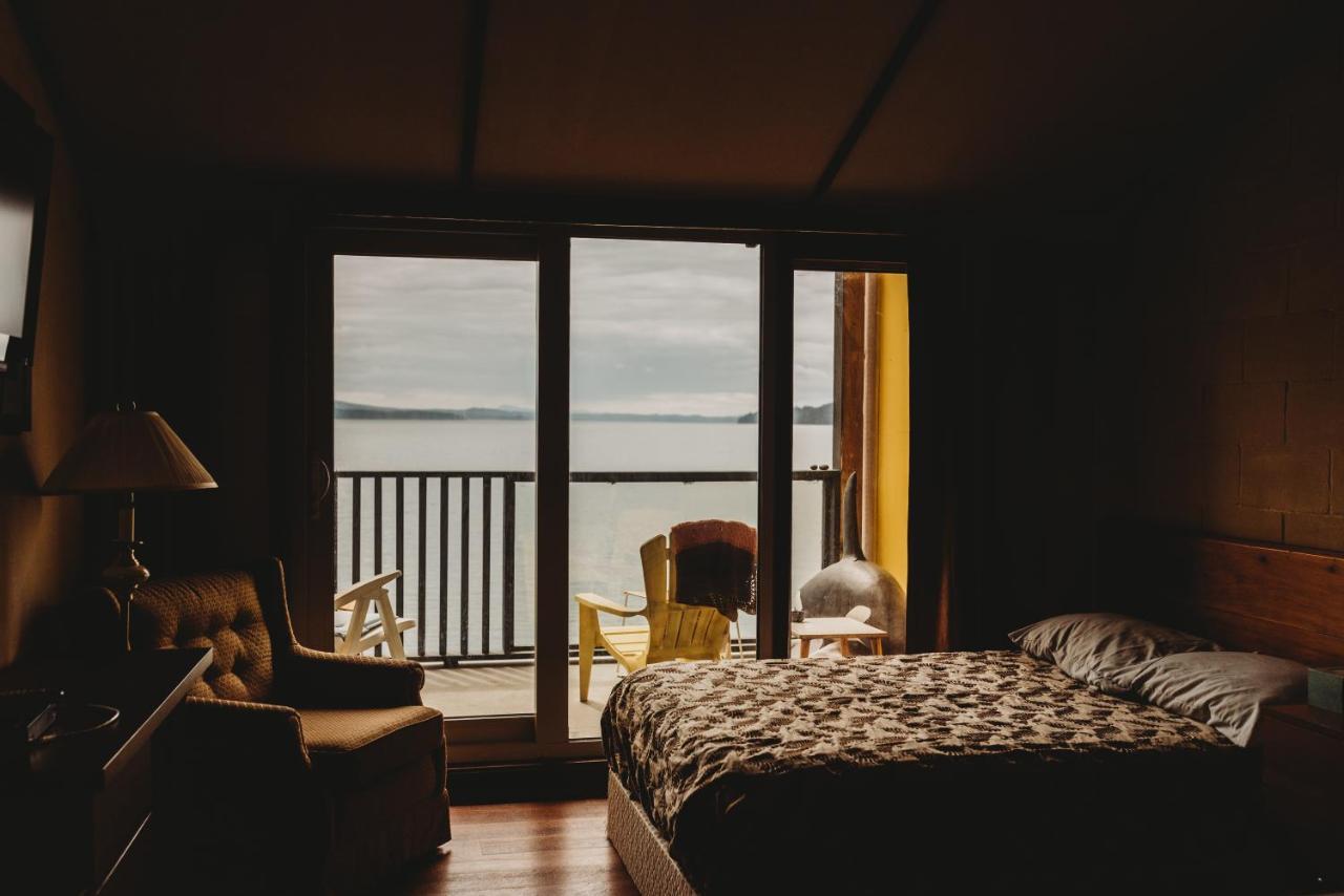 The Oceanfront Hotel Sointula Esterno foto